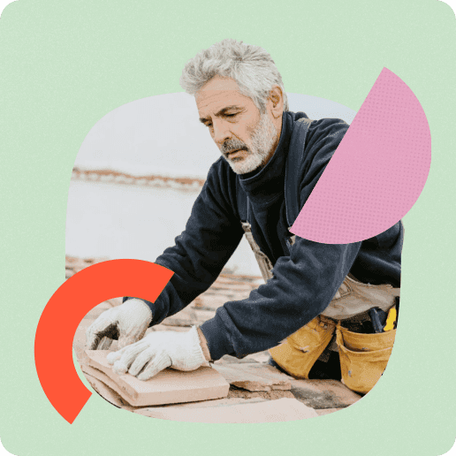 Homme sur ordinateur